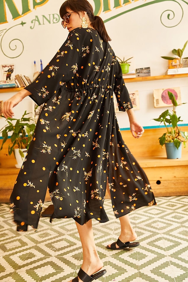 8. Elbise gibi giyip rahat edebileceğiniz harika bir kimono.