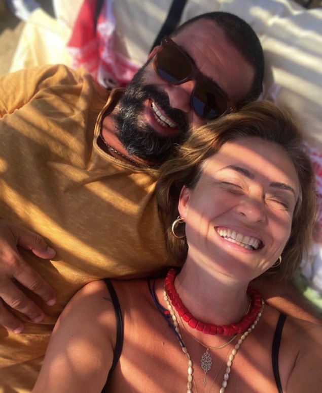 8. Ceyda Düvenci ve Bülent Şakrak maşallah dedirten evlilikleriyle imrendirmeye devam ediyor. Bülent Şakrak, eşi Ceyda Düvenci için bu fotoğrafı şu sözlerle paylaştı: