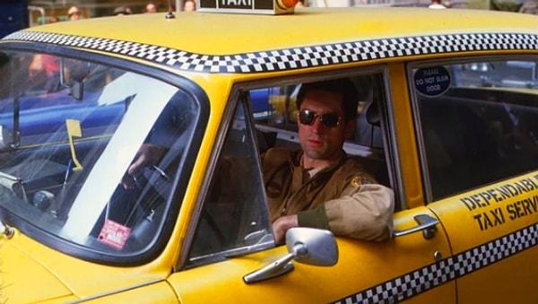 13. Paul Schrader, Taxi Driver (Taksi Şoförü) filminin senaryosunu tam 5 günde yazmıştı. Paul Schrader'in, ilham ve motivasyon için masasının çekmecesinde dolu bir silah taşıdığı söyleniyor.