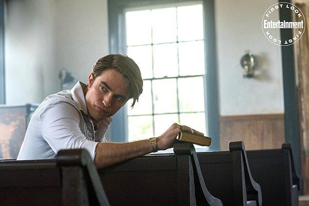 2. Başrollerinde Robert Pattinson’ın, Bill Skarsgard’ın ve Tom Holland’ın bulunduğu yeni Netflix filmi ''The Devil All The Time'’dan ilk görseller yayınlandı.