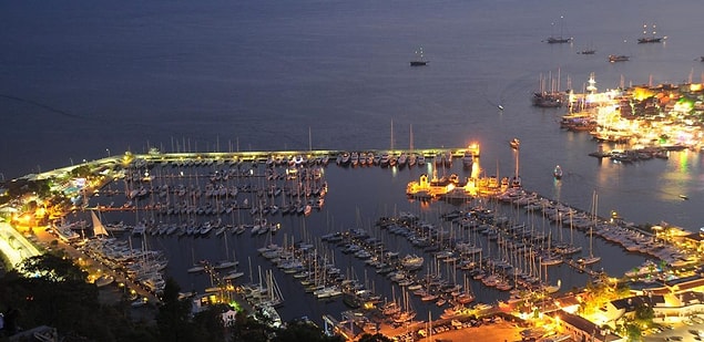 Koç Grubu'na ait olan Setur Netsel Marmaris Marina, festivalin ana sponsoru. Bunun yanı sıra Hollanda Büyükelçiliği, Marmaris Belediyesi, Muğla Büyükşehir Belediyesi de festivalin ana destekçileri.