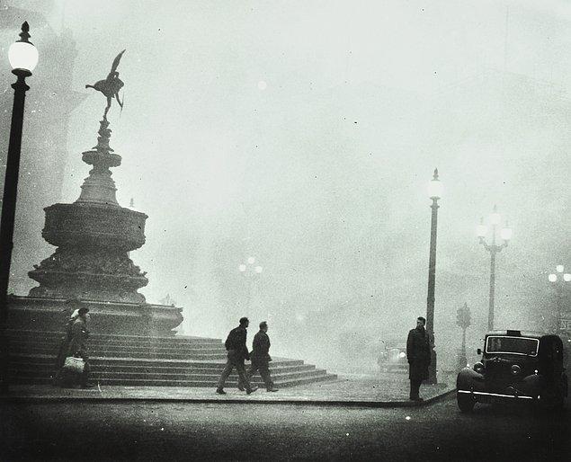 Fakat bu kez kente çöken sis, Londra için bir anekdottan çok daha fazlası olacaktı.