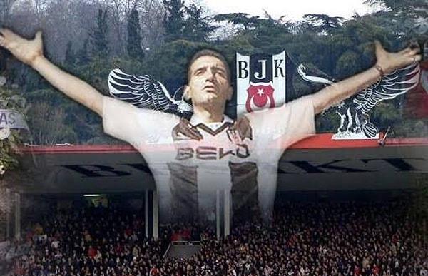 Beşiktaş tribünlerinin liderlerinden merhum Optik Başkan'ın babası ve ablası emekli maaşlarından 1000'er lira bağışlayarak gecenin en anlamlı hareketlerinden birine imza attılar.