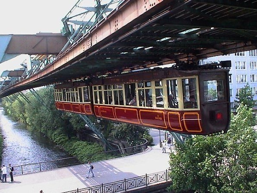 Geçmişten Değil de Gelecekten Gibi: 1902 Yılında Kaydedilmiş Görüntüler ile Almanya'daki Havadan Raylı Sistem