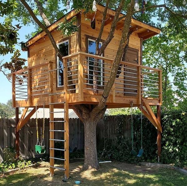 15. "Çocuklarım için kendi ellerimle yaptığım ağaç ev."