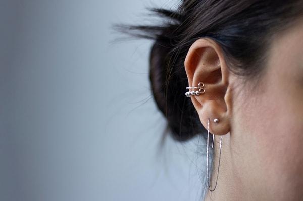 7. Kulak kasları: