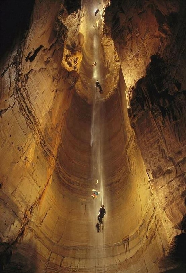 1. Krubera, Gürcistan