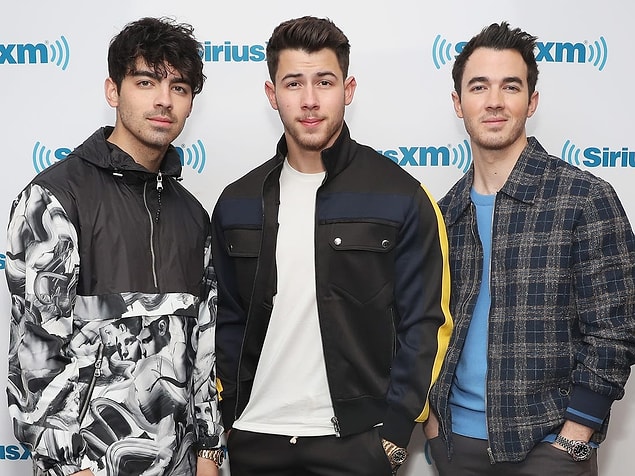 4. Joe - Nick - Kevin Jonas