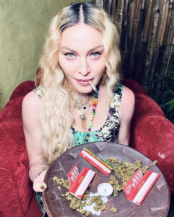 7. Madonna, 62. yaşını Jamaika’da ot içerek kutladı!