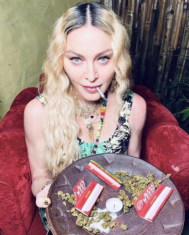 7. Madonna, 62. yaşını Jamaika’da ot içerek kutladı!