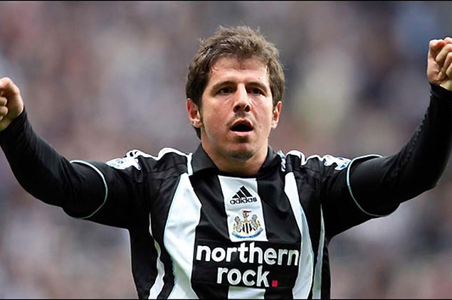Emre Belözoğlu, 4 yıl süren İtalya macerasının ardından kariyerinde yeni bir sayfa açtı. İngiltere'nin Newcastle United takımına transfer olan Emre, adada 3 sezon forma giydi.