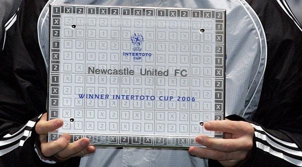 Emre, siyah-beyazlı ekiple 2006 yılında UEFA Intertoto kupasını kazandı.
