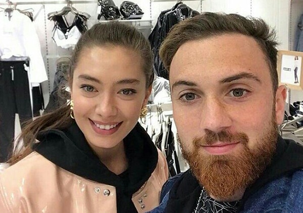 Неслихан Атагюль