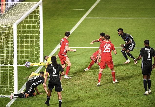 33.dakikada yine sahneye çıkan Gnabry, Bayern Münih'i 2-0 öne geçirdi.