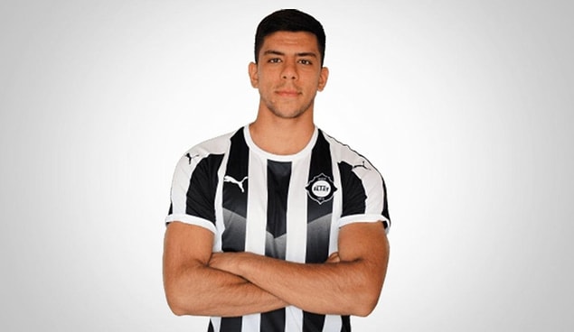 Ligue 1 takımlarından Olympique Lyon'a transfer olan 19 yaşındaki Cenk Özkaçar gururumuz oldu.