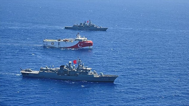 En sık dillendirilen ihtimal ise Karadeniz'de bulunduğu belirtilen enerji kaynağı oldu. 👇
