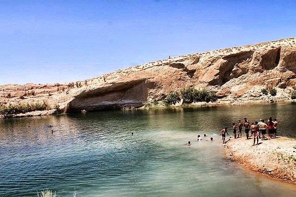 10. 2014'te Tunus'ta bir gece 10 metre derinliğinde bir göl ortaya çıkmıştı.