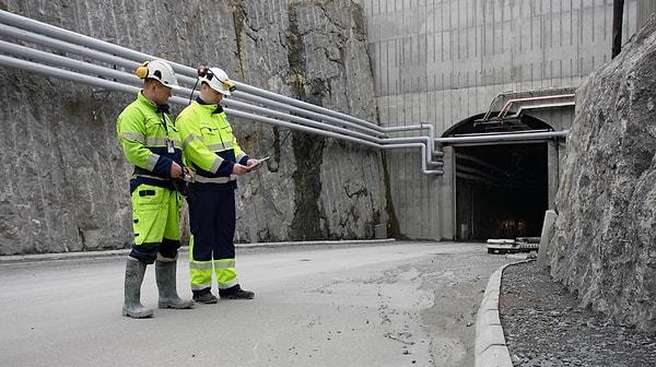 14. Finlandiya'daki Onkalo nükleer atık sığınağı 102,120 yılına kadar dayanmak üzere inşa ediliyor. 2004'te başlayan ve 2120'de bitecek olan yapı, muhtemelen insanlığa dair kalacak son şeylerden biri olacak.