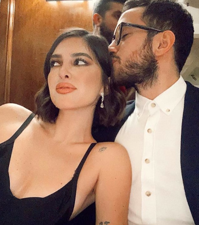 Ala şu sıralar Bodrum'da tatildeyken, Ahmet İstanbul'da. Birlikte de fazla göremiyoruz ikiliyi.