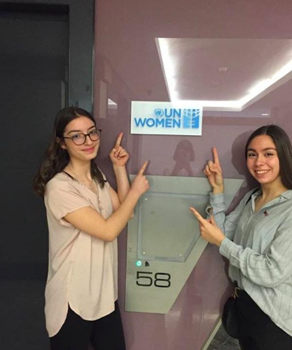 Selin, genç kadınların gerekli bilgi işlem becerileri ile donatılarak bilgisayar bilimindeki kadın sayısını desteklemeyi ve artırmayı amaçlayan 'Girls Who Code Club' kuruluşunun da Türkiye'deki kurucusu.