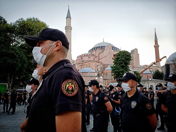 "Toplumsal eylem/etkinliklerde, yüksek riskli spor müsabakalarında..."