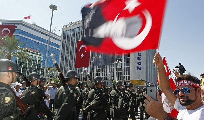 30 Ağustos Kutlamaları Tüm Yurtta Yasaklandı: Sosyal Medya 'Ayasofya ve Malazgirt Neden Yasaklanmadı?' Diye Sordu