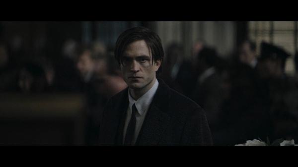 Yeni Batman filminde Pattinson, Bruce Wayne'in 33 yaşındaki halini canlandırıyor. Kendisi, bu filmde Christian Bale'in ardından en genç Bruce Wayne olarak karşımıza çıkacak.