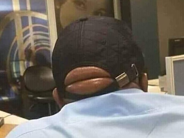 У кого-то есть третий глаз, а у кого-то второй рот...