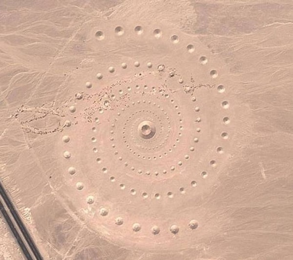 10. Необъяснимый рисунок в Египте