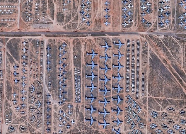5. Arizona'da bir uçak mezarlığı.