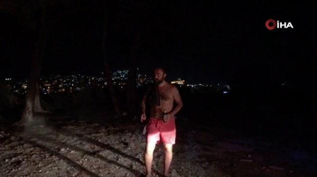 Okul bahçesinde yükselen dumanları gören vatandaşlar ihbarda bulundu