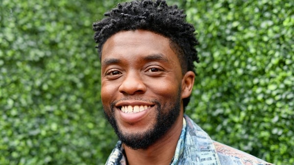 Yaklaşık dört yıldır kolon kanseriyle mücadele eden Chadwick Boseman'ın ölüm haberi sosyal medya hesabından duyuruldu.