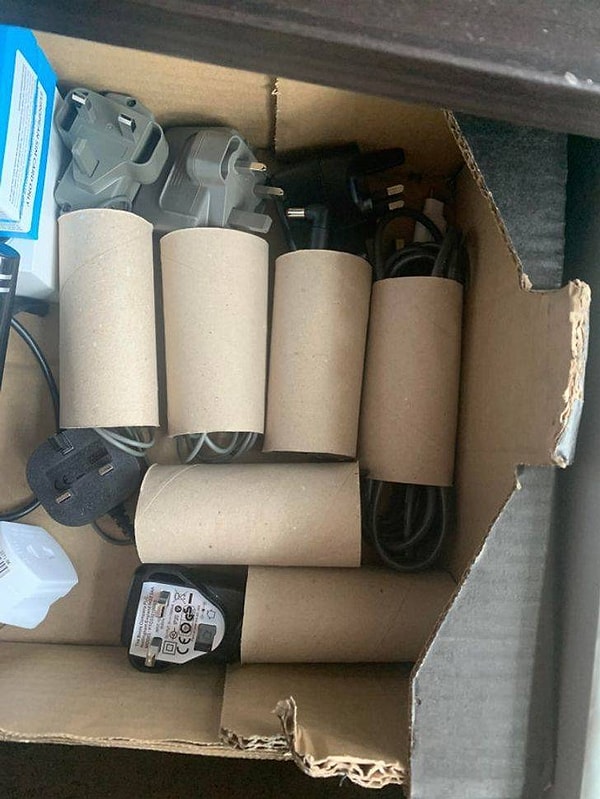 «Уродливый, но бесплатный, функциональный и совершенно безотходный способ организации кабелей»