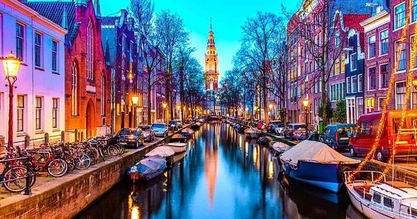 4. Amsterdam (Hollanda)