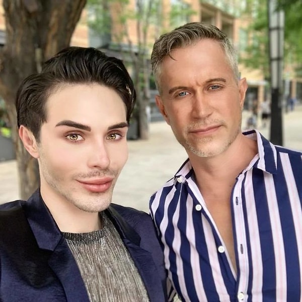 24. Глаза, кожа, скулы ... такие естественные