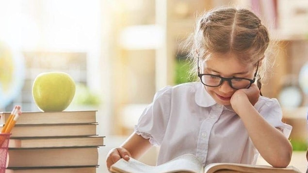 Son söz olarak altını çizmek isterim ki, eğitim sistemi tartışmalarının değil toplumsal yaşamın ve daha iyi bir dünya hayalinin tarafı olalım.