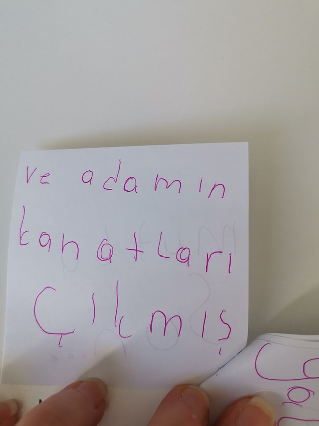 Bu sayede bavullu adamın kanatları çıkıyor!