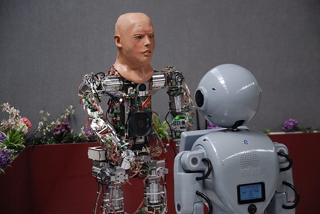 Büyük veri, yapay zeka ve insansı robotların kullanılmaya başlandığı günümüz dünyasında artık hepimizin bilmesi gereken bazı kavramlar hayatımızda yer almaya başladı.