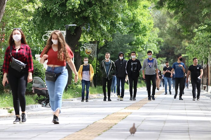 Gençlik Araştırması: Yüzde 64'ü Başka Ülke Vatandaşlığını İstiyor, Yüzde 86'sı Borçlu