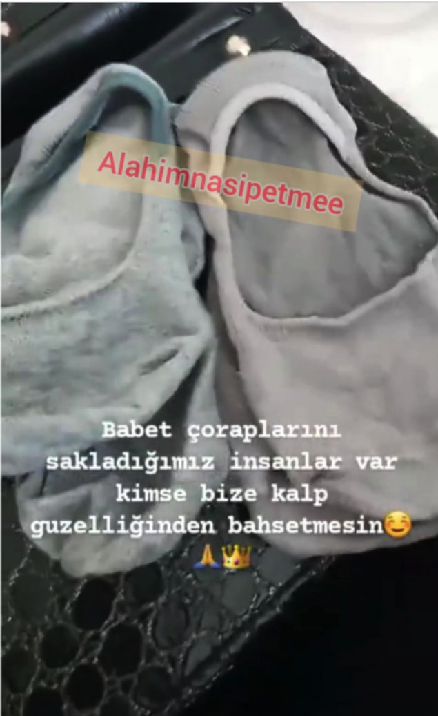 4. Ayak kokusu bağımlılığı demeyelim de sevgilisinin çoraplarını saklayan bir romantik diyelim...