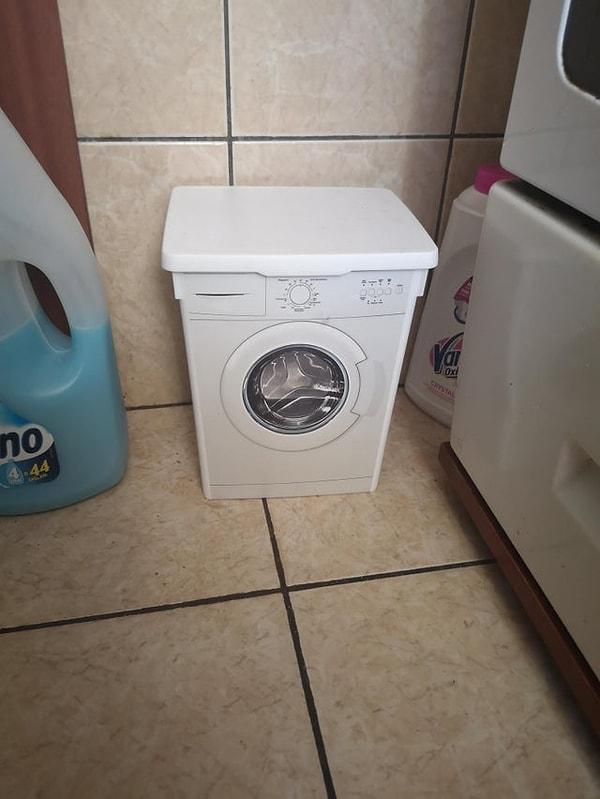 14. Çamaşır makinesi şeklindeki çamaşır deterjanlığı: