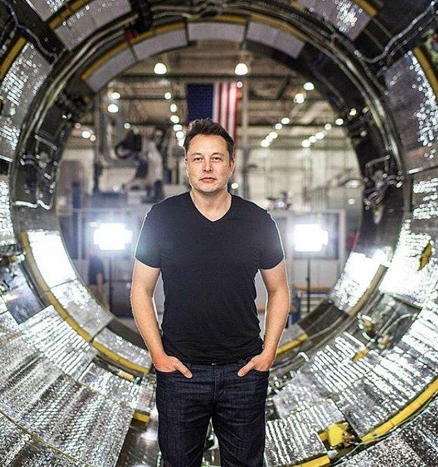 Forbes'un yaptığı habere göre ise Elon Musk şu anda dünyanın en zengin 5 isminden biri olmuş oldu.