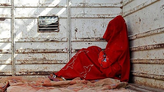 Kovid-19, Çocuk Gelinlerin Sayısını Artırdı: Virüs Nedeniyle Daha da Yoksullaşan Ailelerin On Binlerce Çocuğu Zorla Evlendirildi