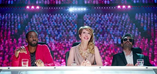 Эта серия буквально показала то, что происходит сейчас на церемонии награждения, конкурсах талантов и спортивных мероприятиях.