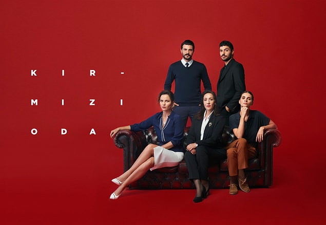 Dizide Binnur Kaya'ya diğer doktorları canlandıran Tülin Özen, Meriç Aral, Burak Sevinç ve oğlu Murat'ı canlandıran Halit Özgür Sarı eşlik ediyor.