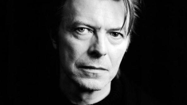 David Bowie ise “Müzik su ve elektrik gibi bir hizmet haline gelecek.” diyor.