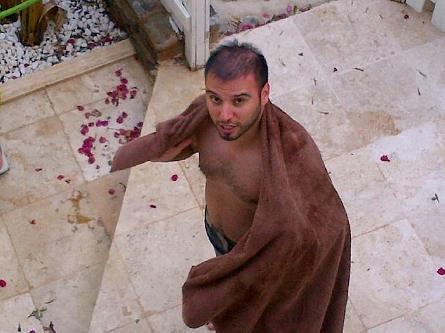"Kimsiniz? Hangi Alişan? Demet kim ya? Yok ben buranın yerlisi değilim de zaten tünele giriyorum şimdi, ses kesil........"