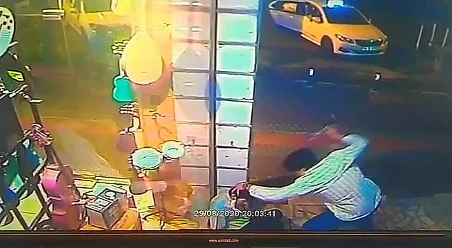 5. 16 yaşındaki gencin dolmuşta kız arkadaşına eli değdiği için 58 yaşındaki Mehmet Yavaş'ı öldürmesi...