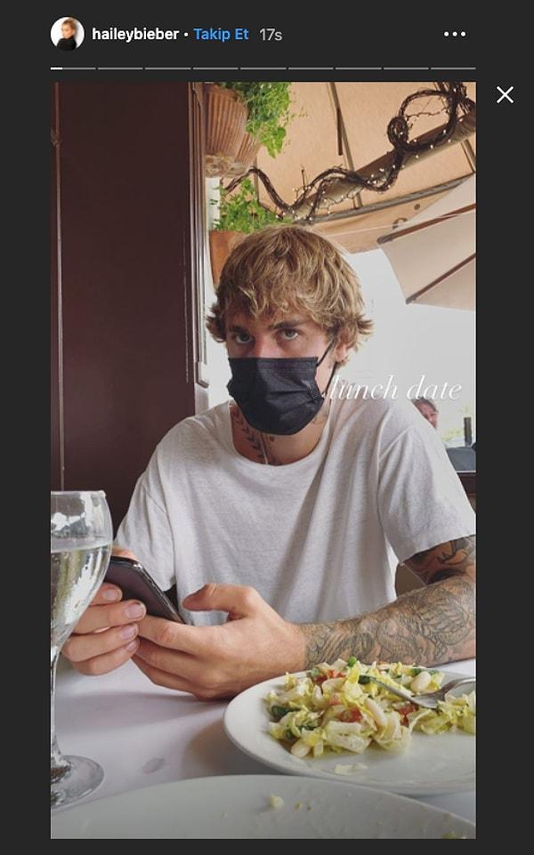 Bugün ise Hailey Bieber, Justin ile gittiği yemekten bir fotoğraf paylaştı.