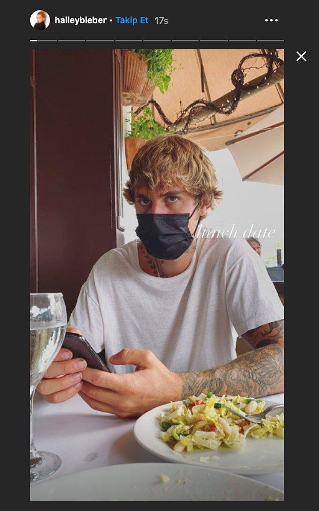 Bugün ise Hailey Bieber, Justin ile gittiği yemekten bir fotoğraf paylaştı.